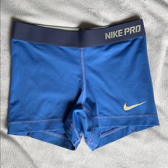 Nike Pants - Nike Pro Dry Fit Shorts XS